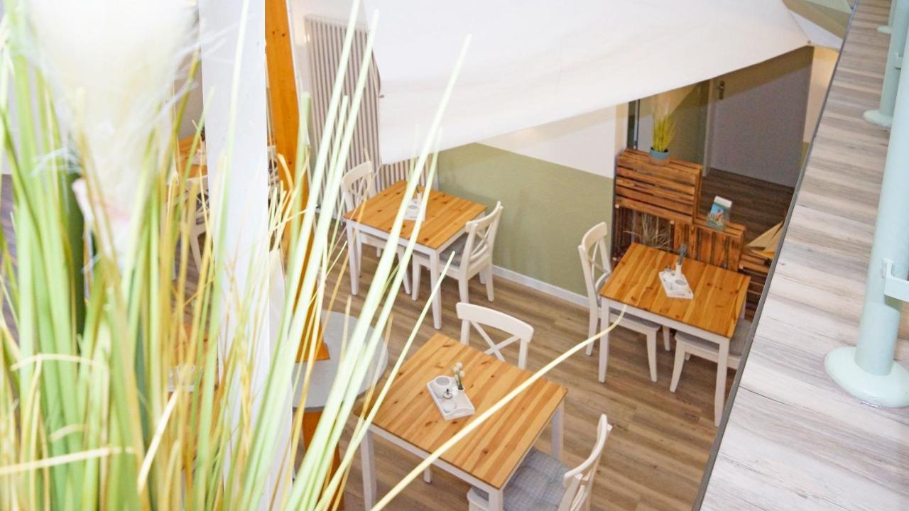 F-1010 Strandhaus Mönchgut Bed&Breakfast DZ 27 Terrasse, strandnah, inkl Frühstück Lobbe Exterior foto